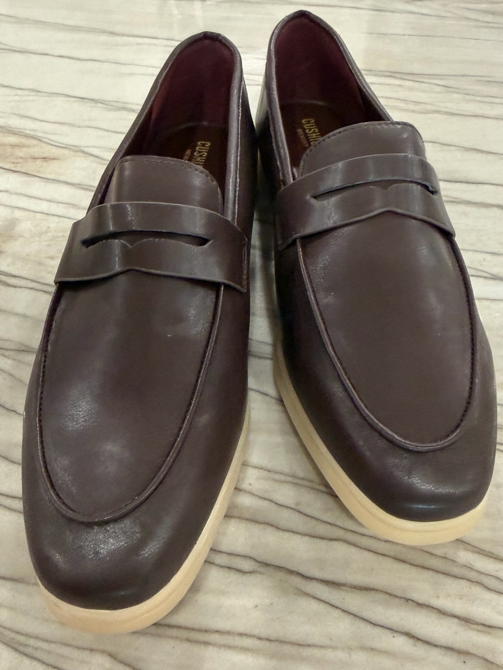CUSHIONAIRE Jetset Brown Penny Loafers Memory Foam Gum Sole Women’s 10W